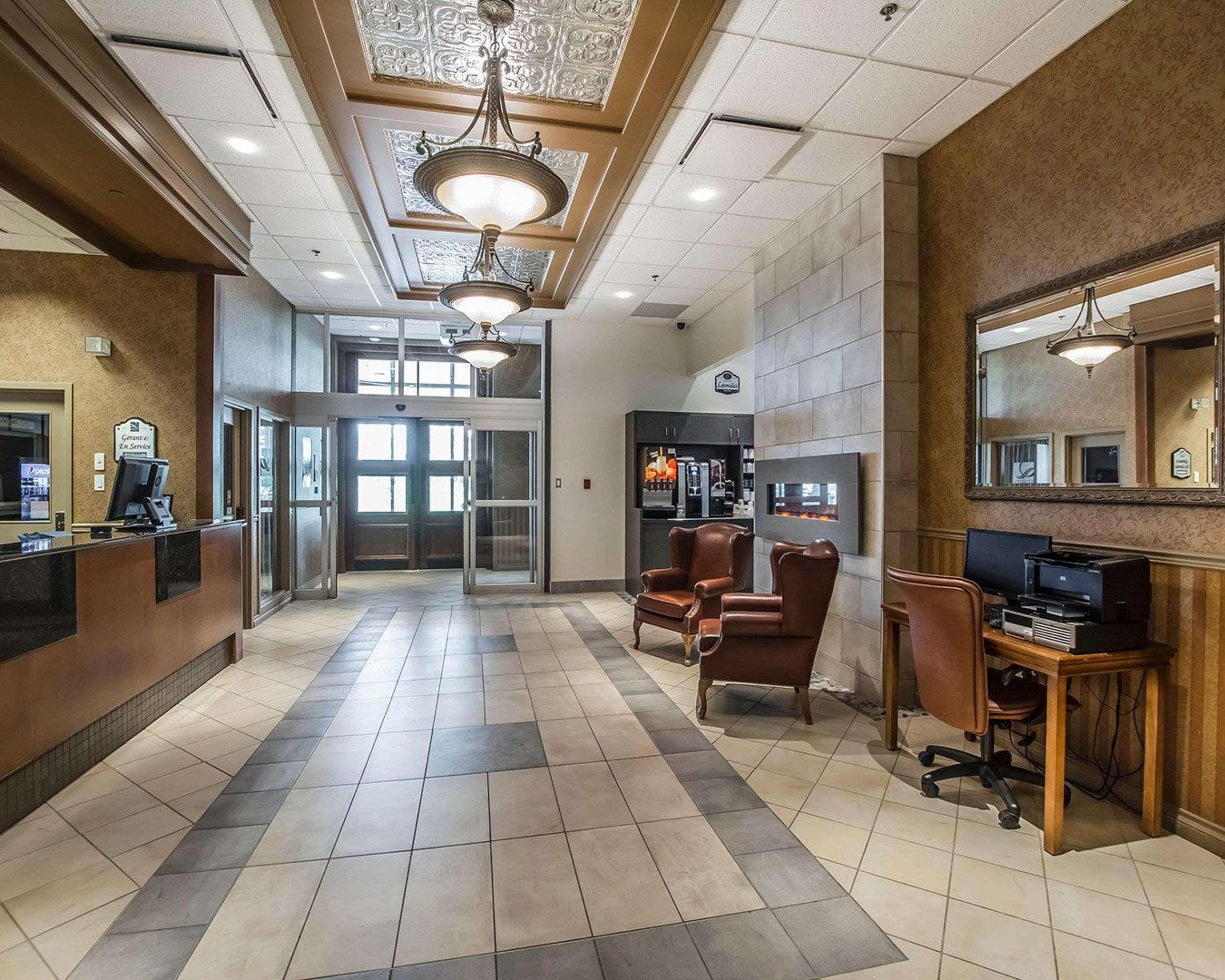 Quality Suites Drummondville Eksteriør billede