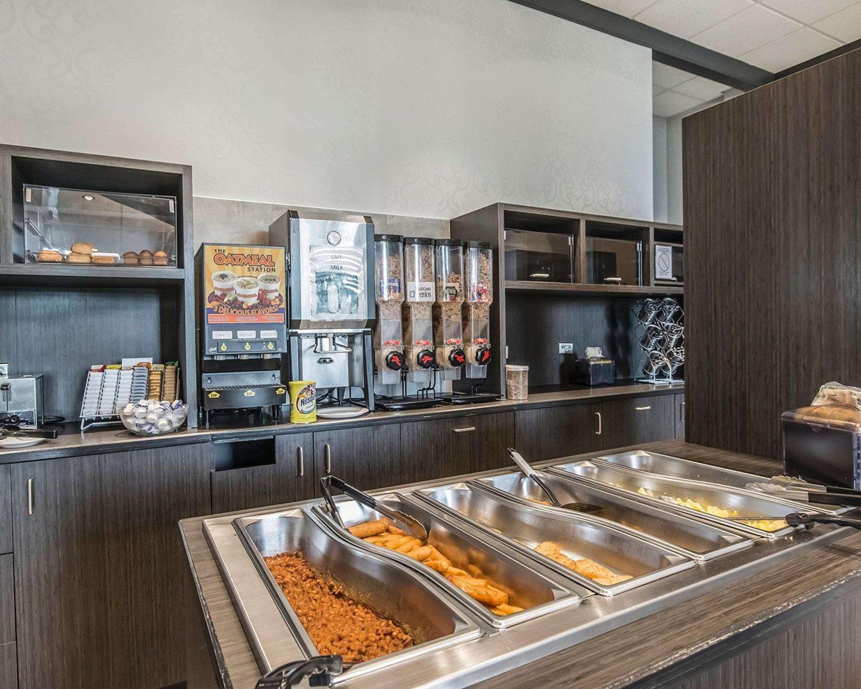 Quality Suites Drummondville Eksteriør billede
