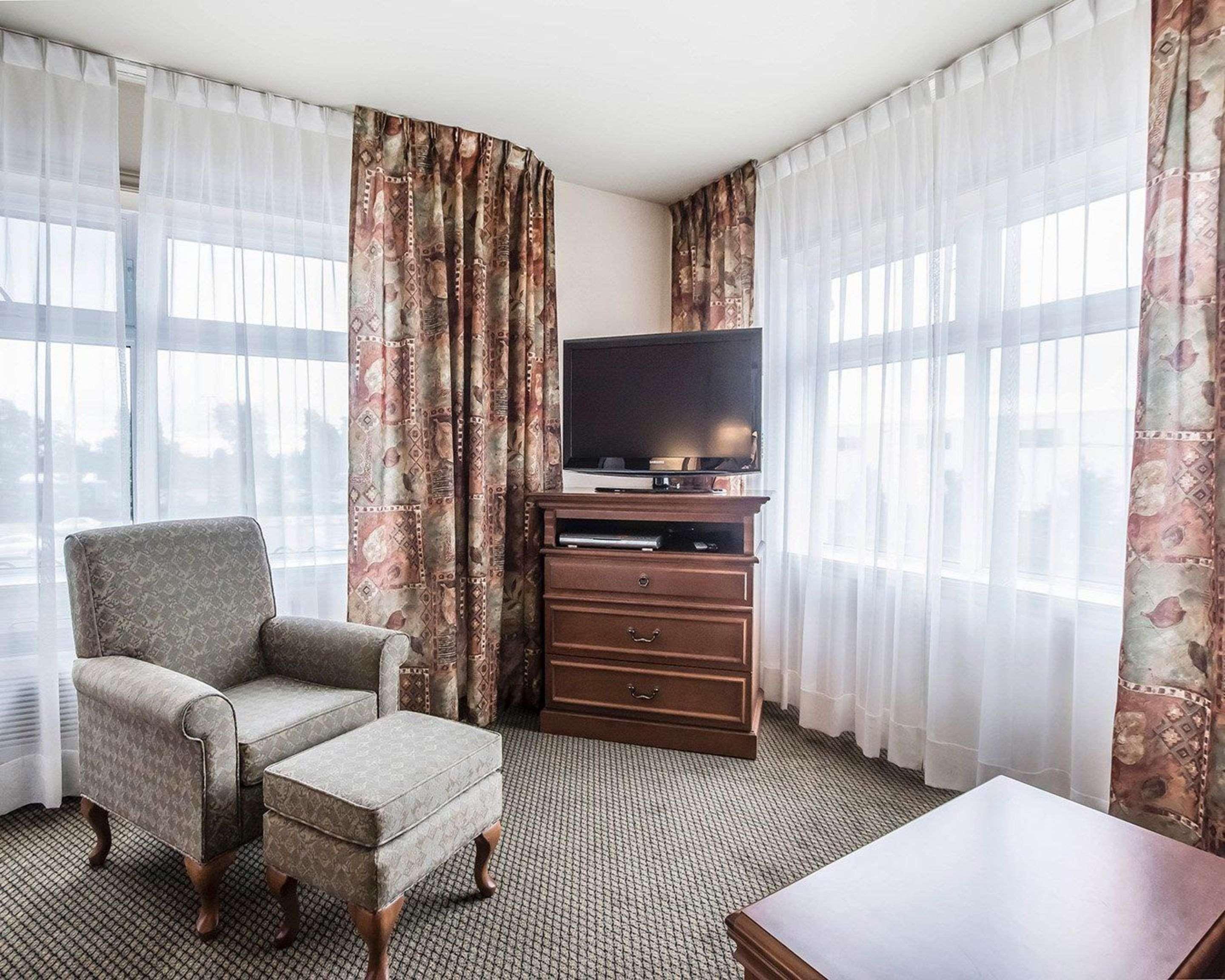 Quality Suites Drummondville Eksteriør billede