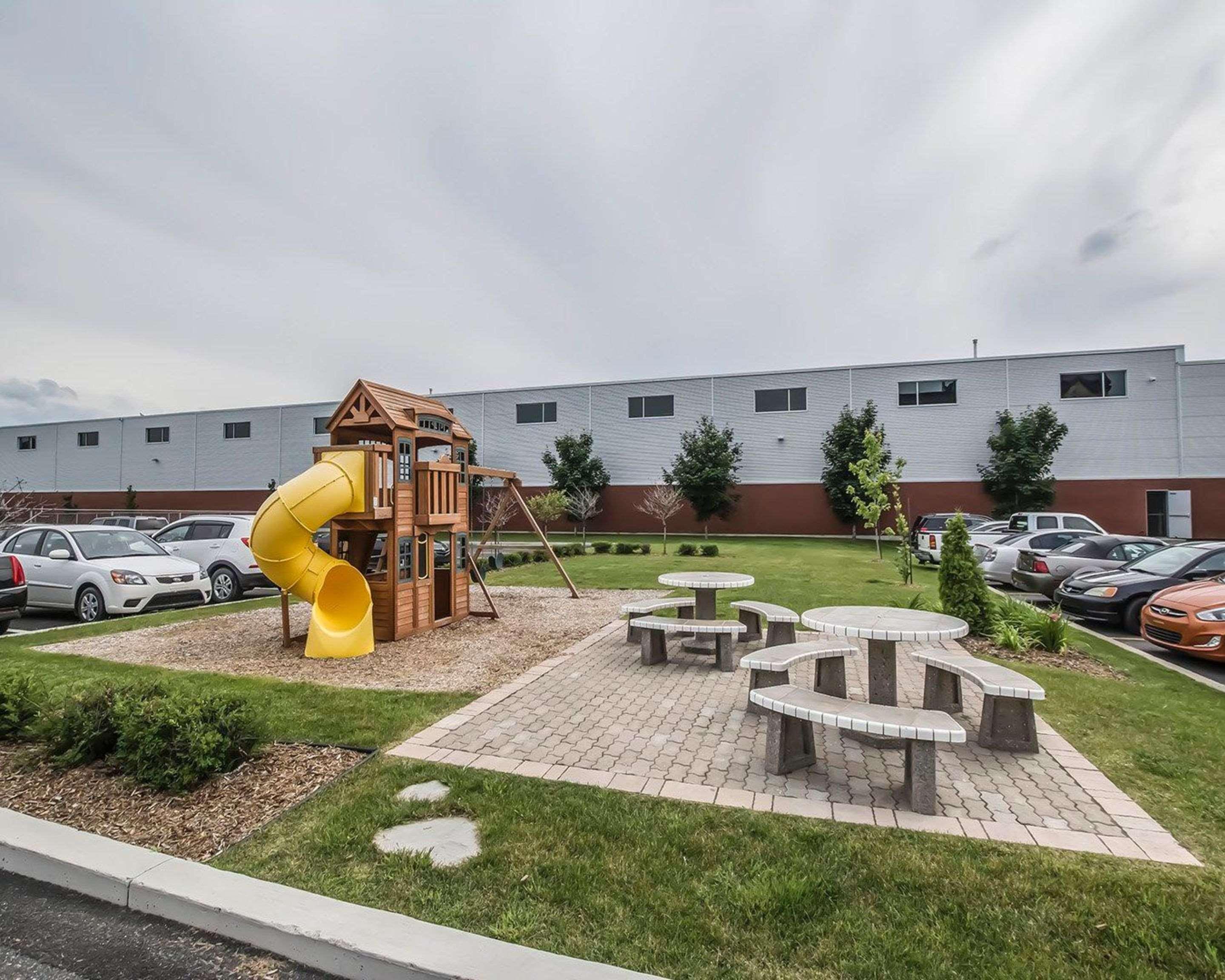Quality Suites Drummondville Eksteriør billede
