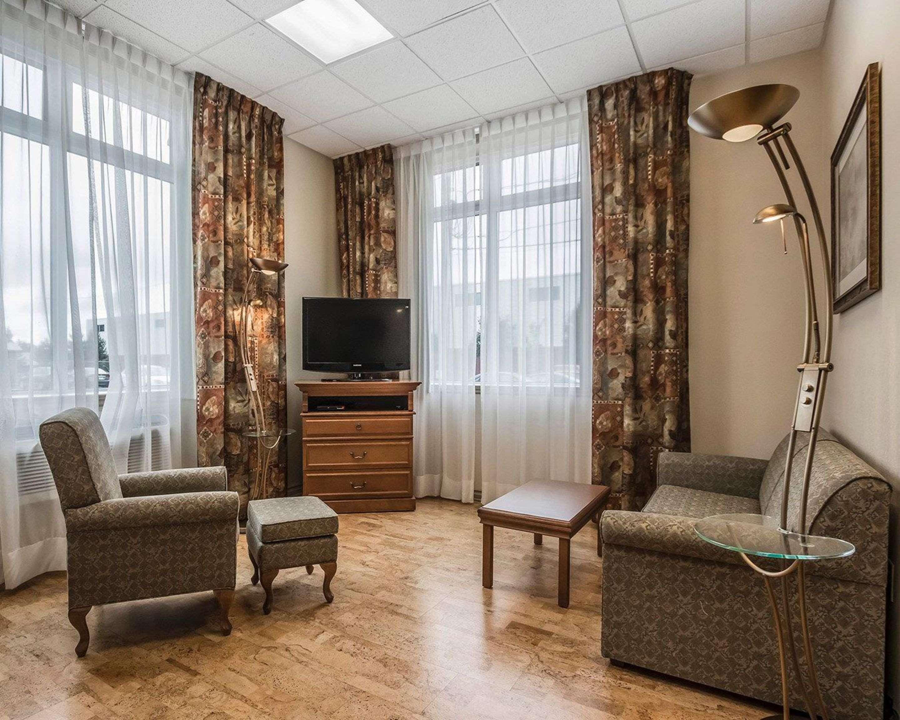 Quality Suites Drummondville Eksteriør billede