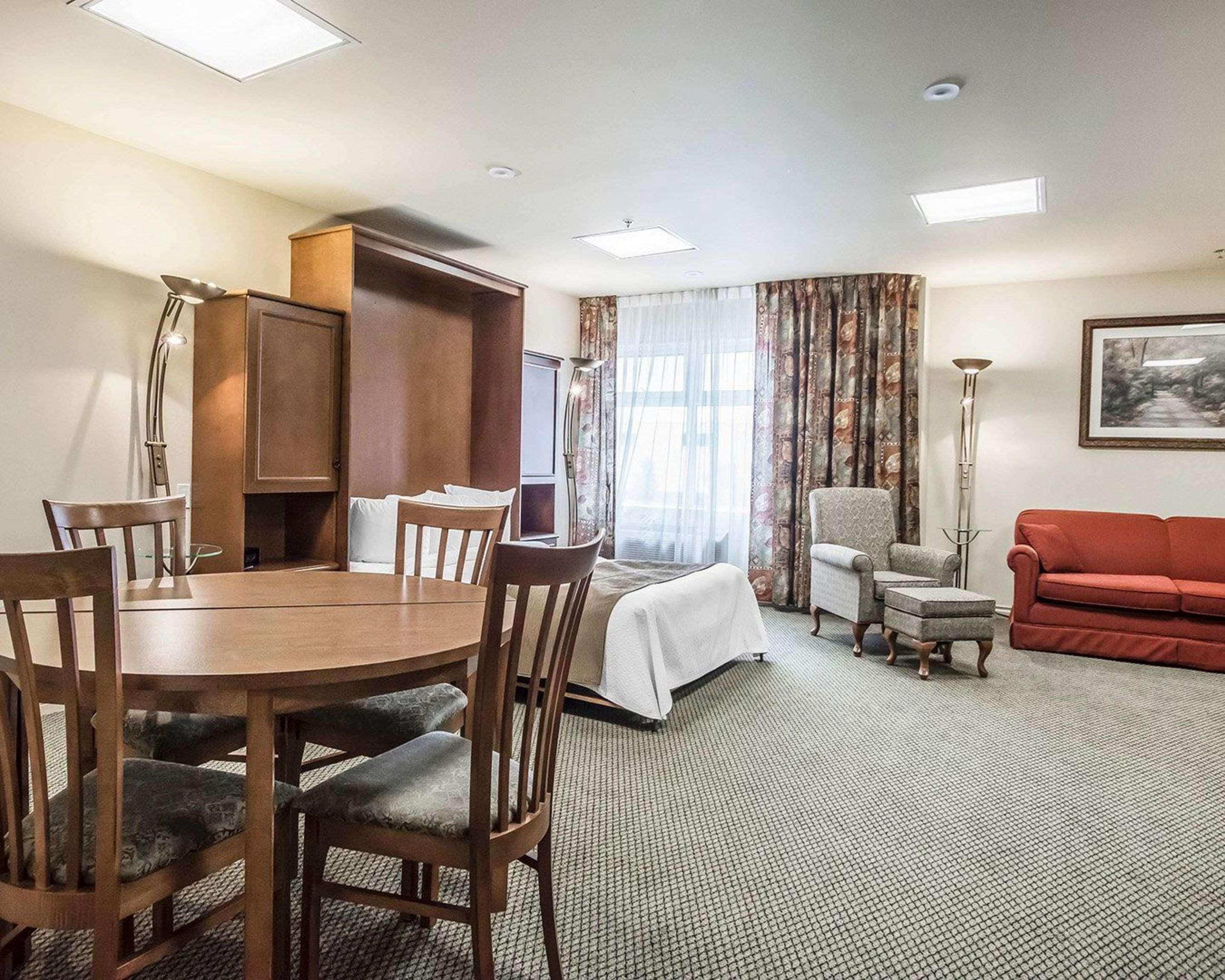 Quality Suites Drummondville Eksteriør billede